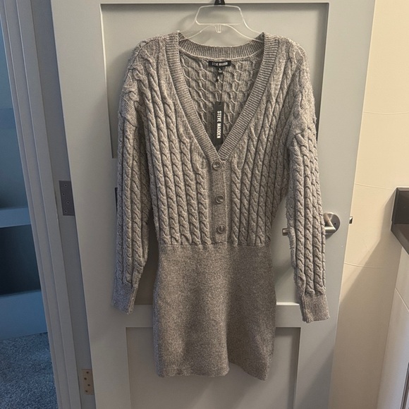 NWT STEVE MADDEN Gray Cable Knit Sweater Dress - L - Picture 2 of 9